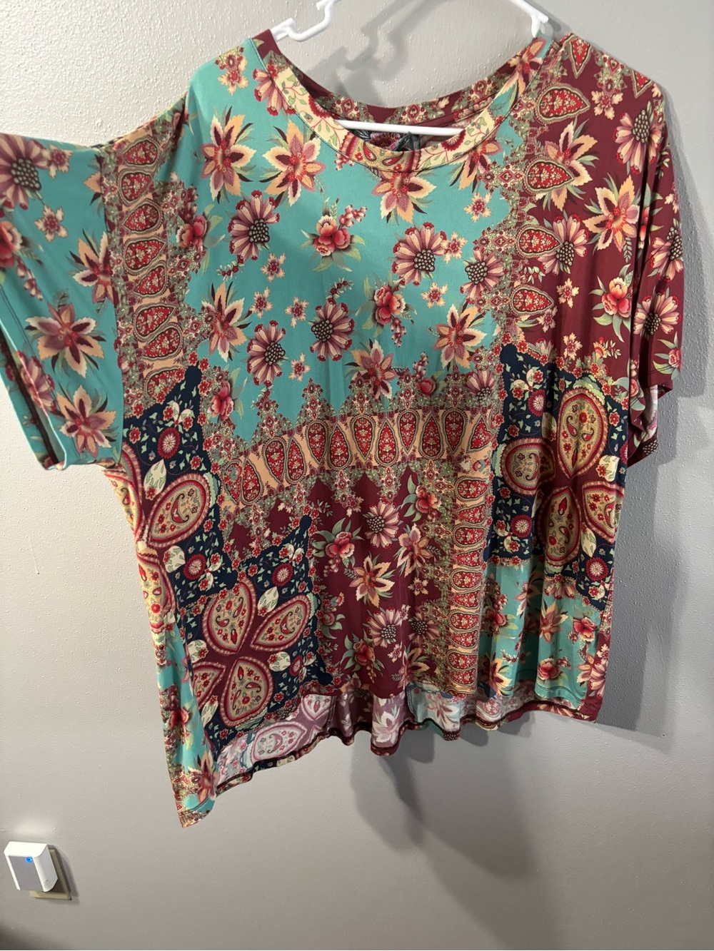 Johnny Was Teal & Burgundy Floral Patchwork Short Sleeve Top 29-30” Ptp